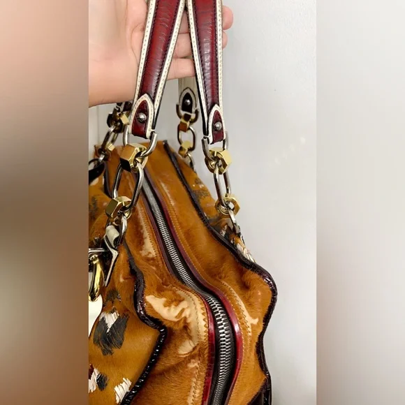 LOEWE AMAZONA PONY-STYLE CALFSKIN HANDBAG. 15” x 10” SOLD OUT RETAIL $3200 - Picture 13 of 17